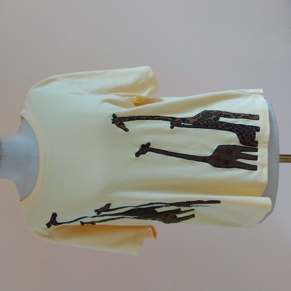 Eminent By Lisa  Size Small Yellow Top. - Picture 1 of 6